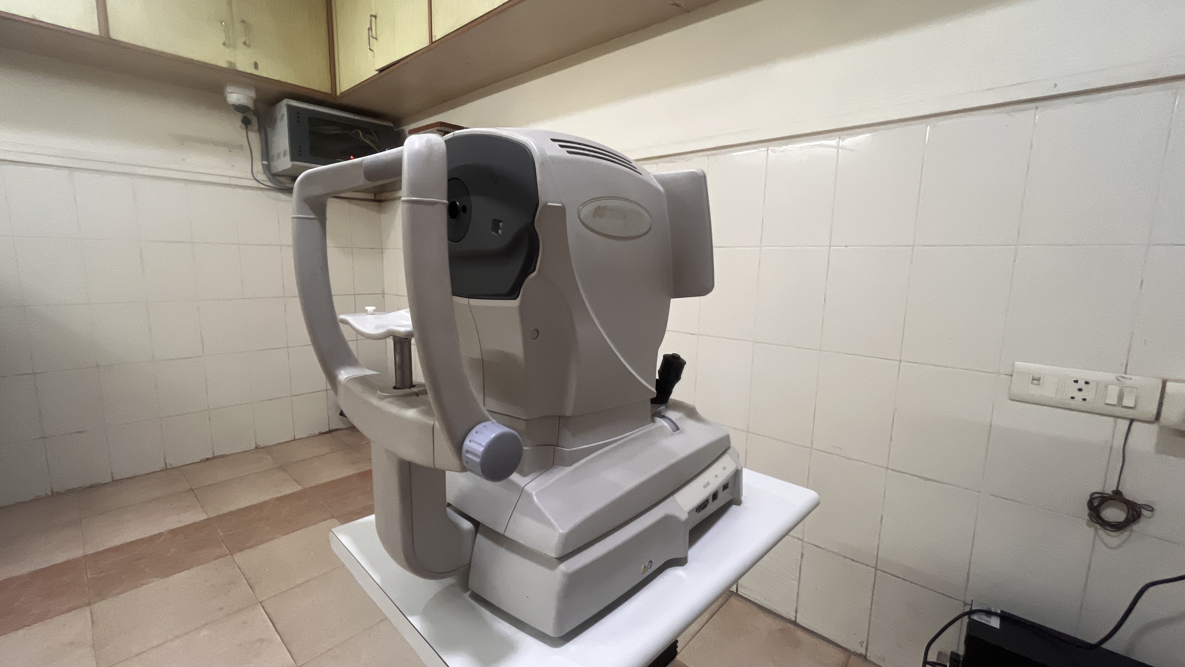 Topcon Auto Kerato Refractometer