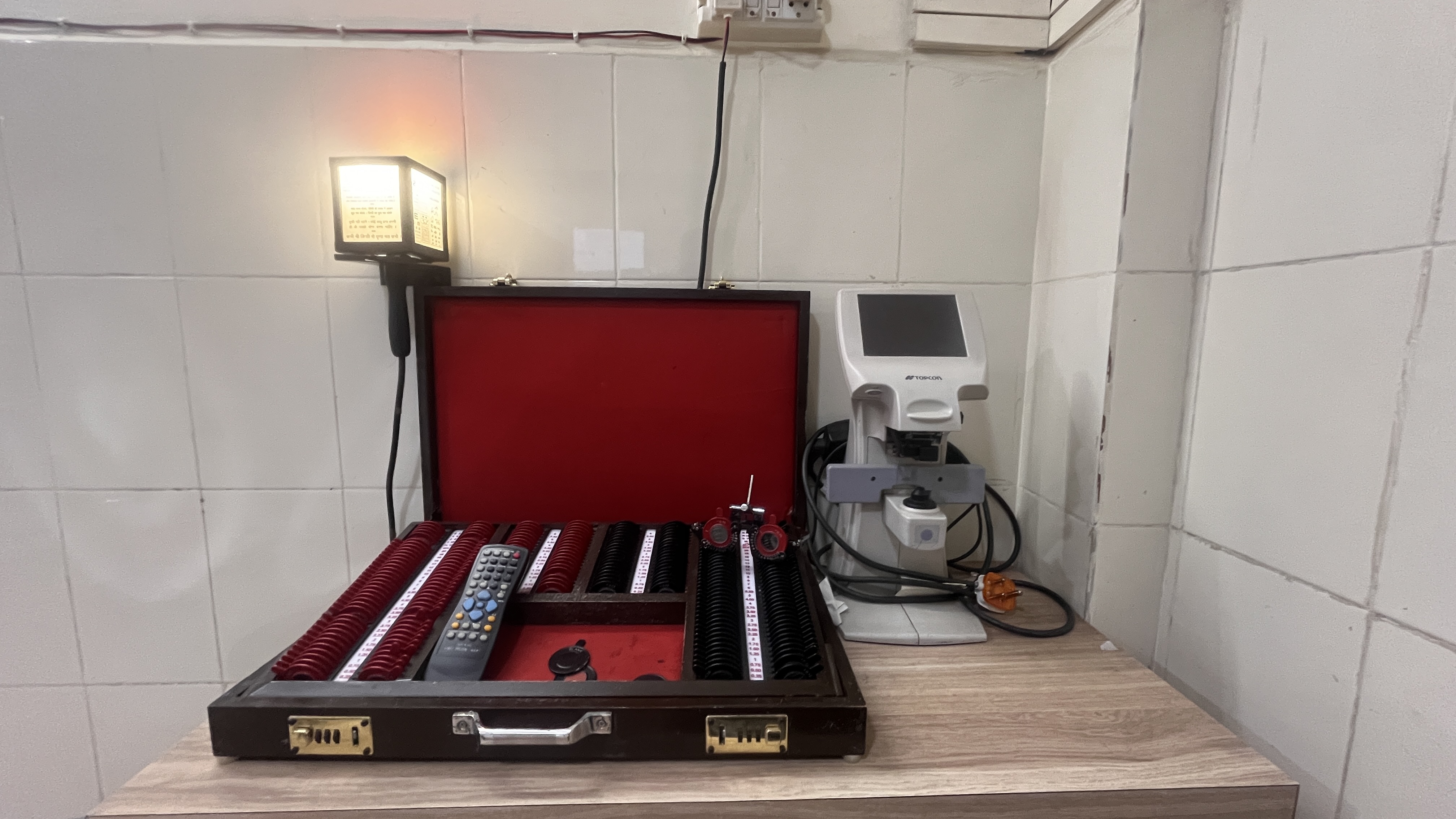 Trial Set with Topcon Computerised Lensmeter